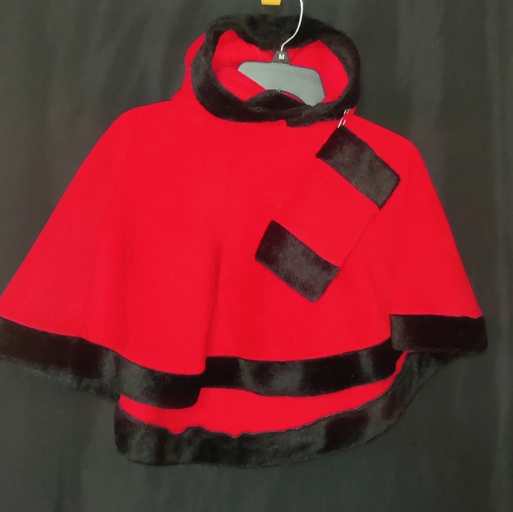 Kids hooded poncho❄️